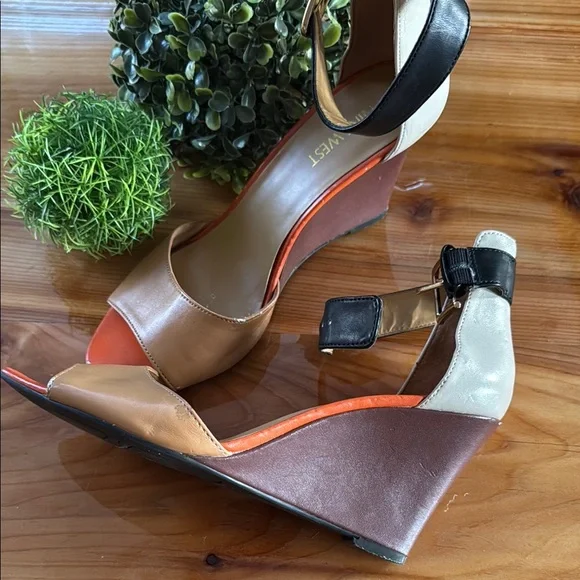 Nine West Black and Tan Heels Ankle-Strap Elegance - Picture 3 of 6